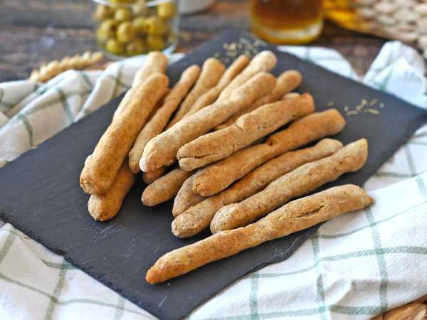 Zelfgemaakte gekruide gressins: makkelijk te maken en super knapperig! - Voorbereiding stap 7