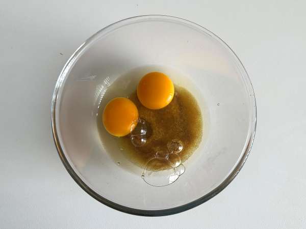 Ultra-vochtige pistache-, limoen- en courgettecake - Voorbereiding stap 3