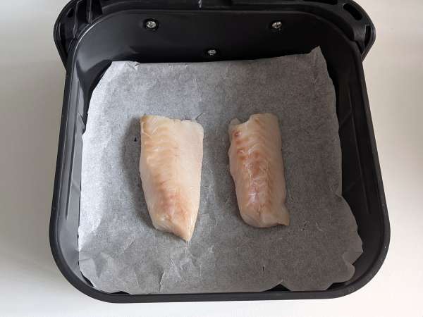 Luchtgebakken kabeljauw met kerstomaatjes, olijven en citroen: licht en snel recept - Voorbereiding stap 3