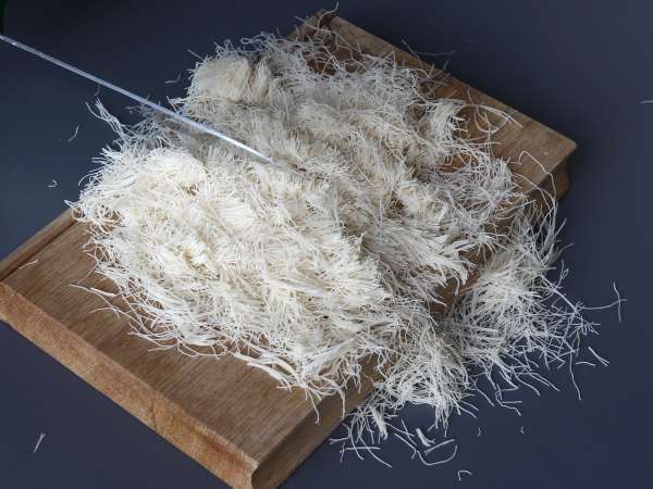 Dubai kauwbare koekjes, het virale recept voor mochi's met pistache en kadaivulling - Voorbereiding stap 1