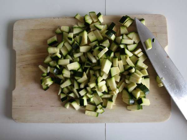 Orzo pastasalade met zalm en courgette - Voorbereiding stap 3