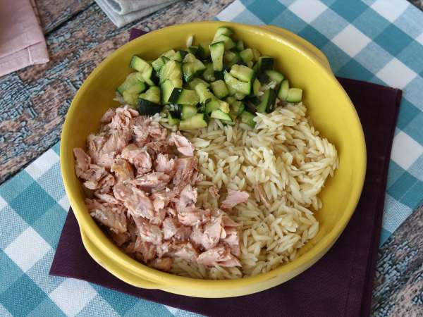 Orzo pastasalade met zalm en courgette - Voorbereiding stap 7