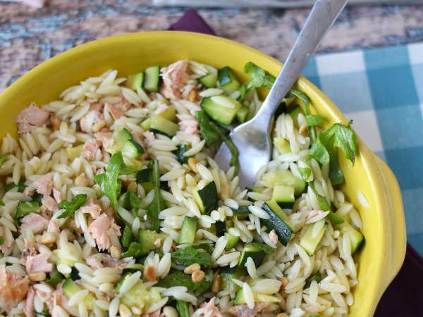 Orzo pastasalade met zalm en courgette - Voorbereiding stap 9