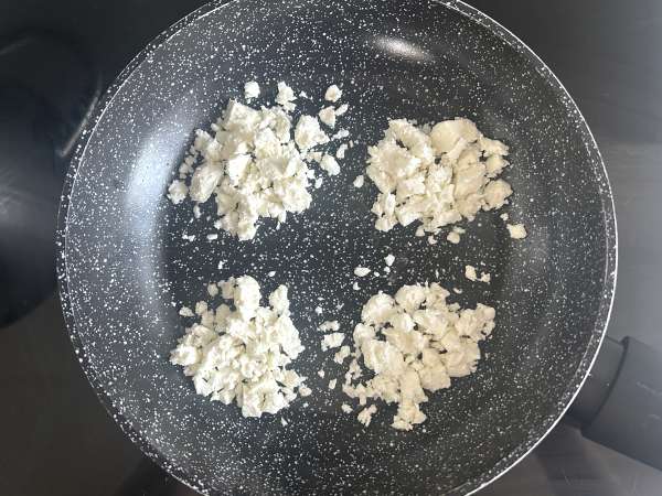 Krokante feta-eieren: het ultra-simpele, trendy recept - Voorbereiding stap 4