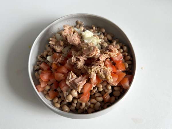 Veldsla met tonijn, eieren en olijven: de Portugese klassieker! - Voorbereiding stap 2