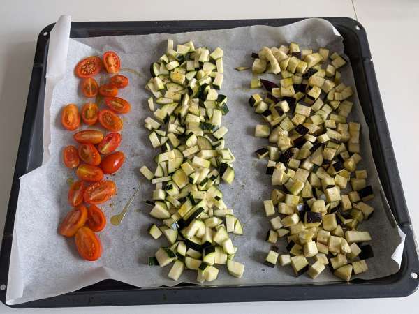 Romige speltsalade met courgettes, aubergines en cherrytomaatjes - Voorbereiding stap 2