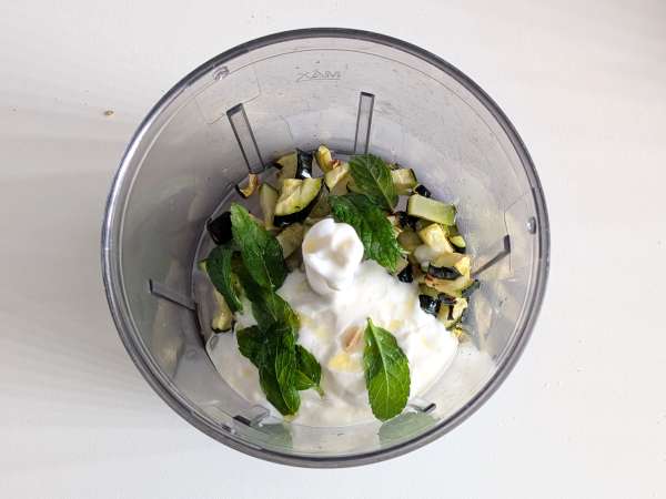 Romige speltsalade met courgettes, aubergines en cherrytomaatjes - Voorbereiding stap 4