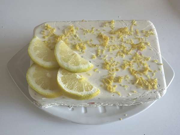 Surimi-terrine zonder koken: een eenvoudig koud voorgerecht, perfect voor de zomer - Voorbereiding stap 10