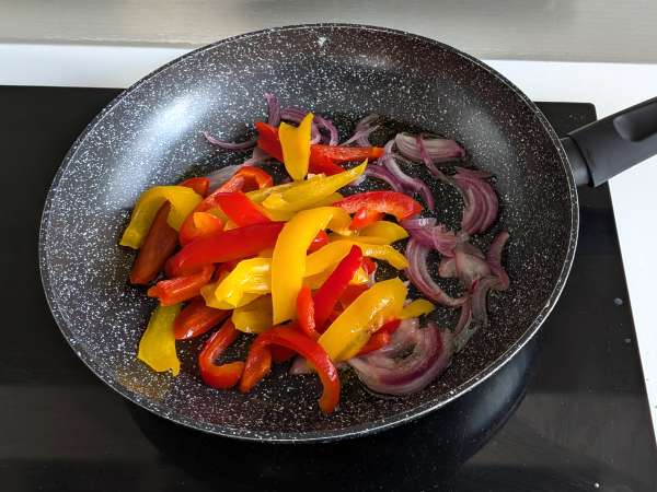 Pasta met paprika en munt: romig en geurig - Voorbereiding stap 2