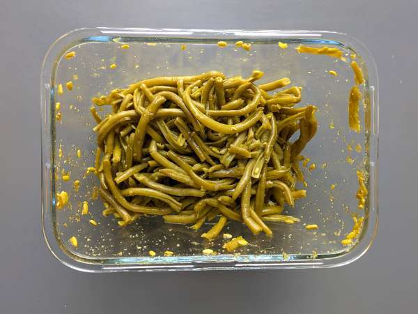 Groene bonen met Thaise saus, bereid in de Air Fryer - Voorbereiding stap 2
