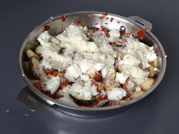 Snel recept voor een gratin van gnocchi met courgette en mozzarella - Voorbereiding stap 4