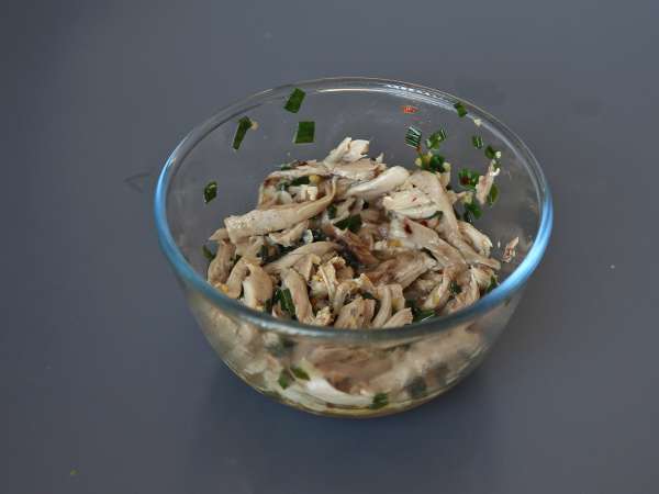 Chinees gestoomd kipgerecht met gember, heerlijk mals en aromatisch - Voorbereiding stap 9