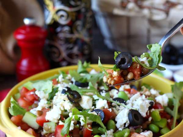 Salade van linzen, feta en edamame met knapperige groenten - Voorbereiding stap 6