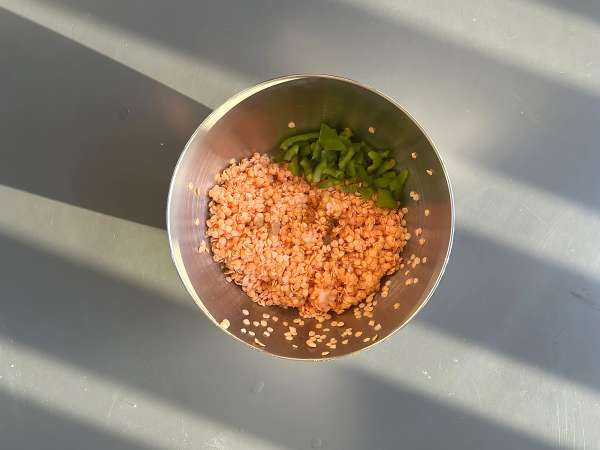Hartige pannenkoeken met koraallinzen: een eenvoudig en eiwitrijk recept - Voorbereiding stap 2