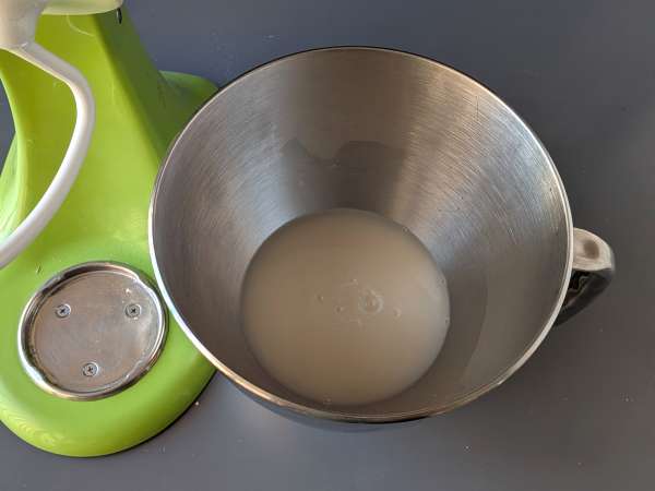 Rustieke focaccia met ui en rozemarijn - Voorbereiding stap 1