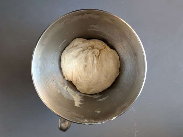 Rustieke focaccia met ui en rozemarijn - Voorbereiding stap 7