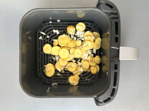 Heilbot uit de Air Fryer met witte wijnsaus, aardappelen en groenten - Voorbereiding stap 2