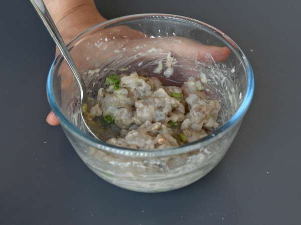 Garnalenhapjes in de stijl van loempia’s uit de heteluchtfriteuse - Voorbereiding stap 2