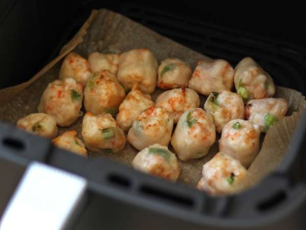 Garnalenhapjes in de stijl van loempia’s uit de heteluchtfriteuse - Voorbereiding stap 7
