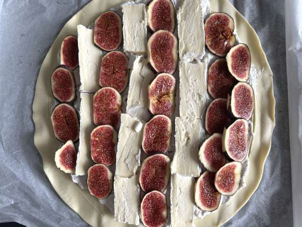 Dunne taart met vijgen, brie en walnoten - Voorbereiding stap 6