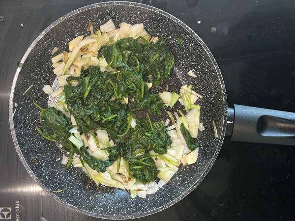 Quiche zonder deeg met spinazie en gouda - Voorbereiding stap 2