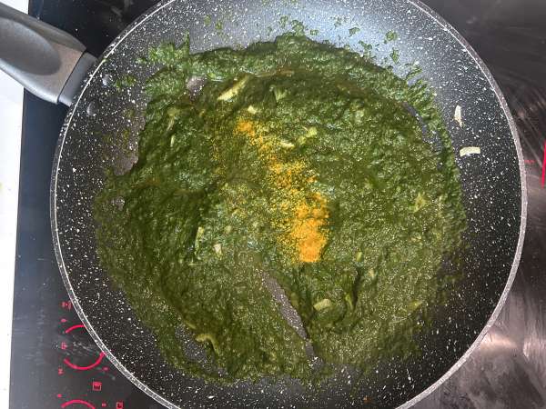 Palak tofu: Indiase curry met spinazie en tofu - Voorbereiding stap 8