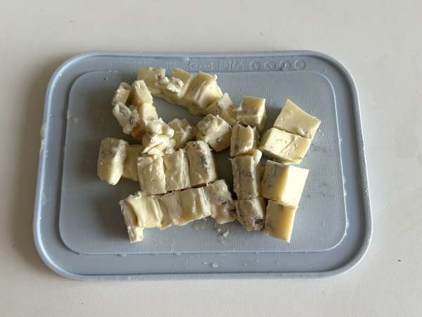Hartige perentaart met gorgonzola en walnoten: onweerstaanbaar zoet en hartig - Voorbereiding stap 2