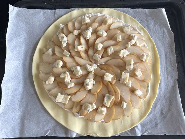 Hartige perentaart met gorgonzola en walnoten: onweerstaanbaar zoet en hartig - Voorbereiding stap 7