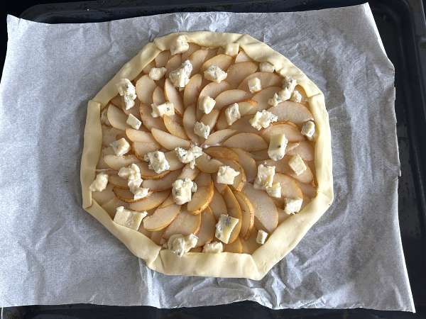 Hartige perentaart met gorgonzola en walnoten: onweerstaanbaar zoet en hartig - Voorbereiding stap 8