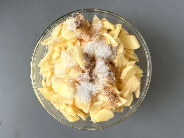 Extra smeuïge appelcake met knapperige streusel - Voorbereiding stap 4