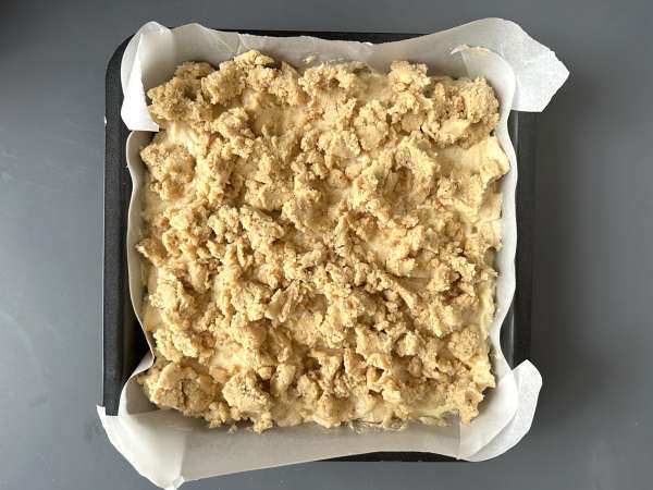 Extra smeuïge appelcake met knapperige streusel - Voorbereiding stap 6