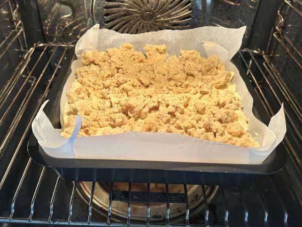 Extra smeuïge appelcake met knapperige streusel - Voorbereiding stap 7
