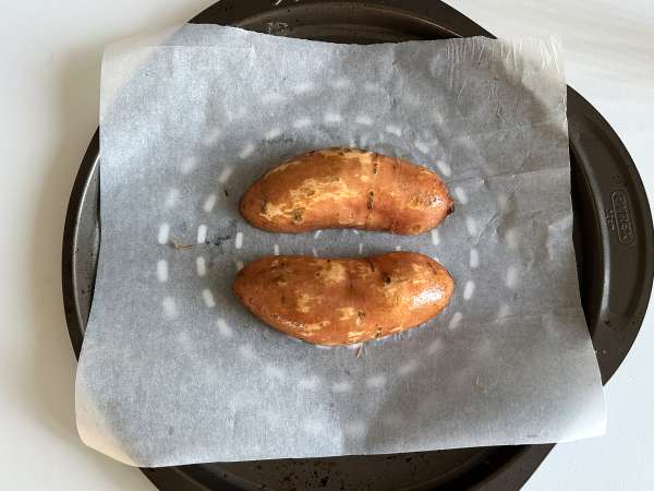 Geroosterde zoete aardappel met ei, feta, honing en walnoten - Voorbereiding stap 1