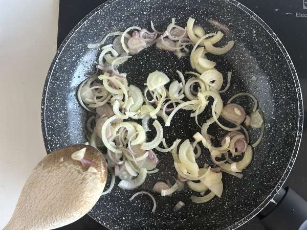 Tosti met champignons en geraspte kaas - Voorbereiding stap 2