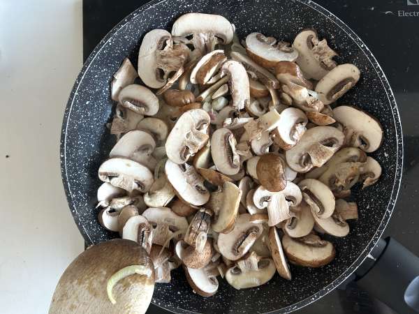 Tosti met champignons en geraspte kaas - Voorbereiding stap 3