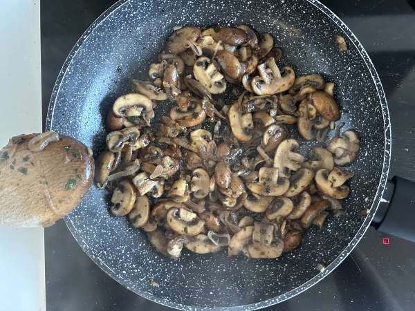 Tosti met champignons en geraspte kaas - Voorbereiding stap 4