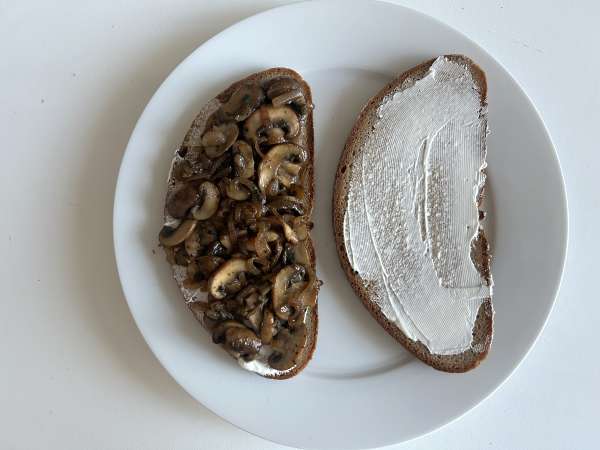 Tosti met champignons en geraspte kaas - Voorbereiding stap 7