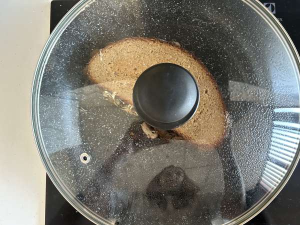 Tosti met champignons en geraspte kaas - Voorbereiding stap 10