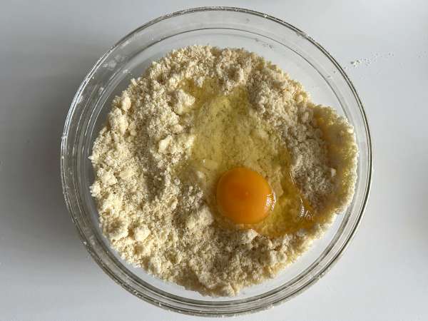 Szarlotka: Poolse appeltaart met een knapperige topping - Voorbereiding stap 3