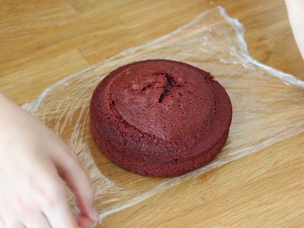 Speciale Red Velvet-taart voor Halloween! - Voorbereiding stap 6