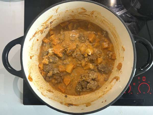 Eenpansgerecht met pompoen en gehakt: romig en hartverwarmend - Voorbereiding stap 5