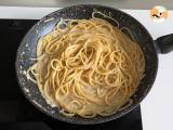 Spaghetti cacio e pepe: 3 ingrediënten, een smaakexplosie! - Voorbereiding stap 9