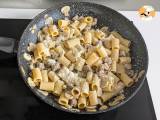 Romige pasta met champignons en worst - Voorbereiding stap 7