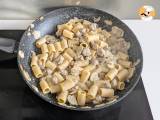 Romige pasta met champignons en worst - Voorbereiding stap 8