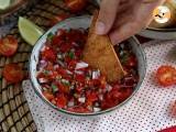 Pico de gallo en zelfgemaakte tortillachips - Voorbereiding stap 6