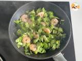 Broccoli en garnalen in een pittige Koreaanse saus - een eenvoudige, evenwichtige en pittige maaltijd - Voorbereiding stap 2