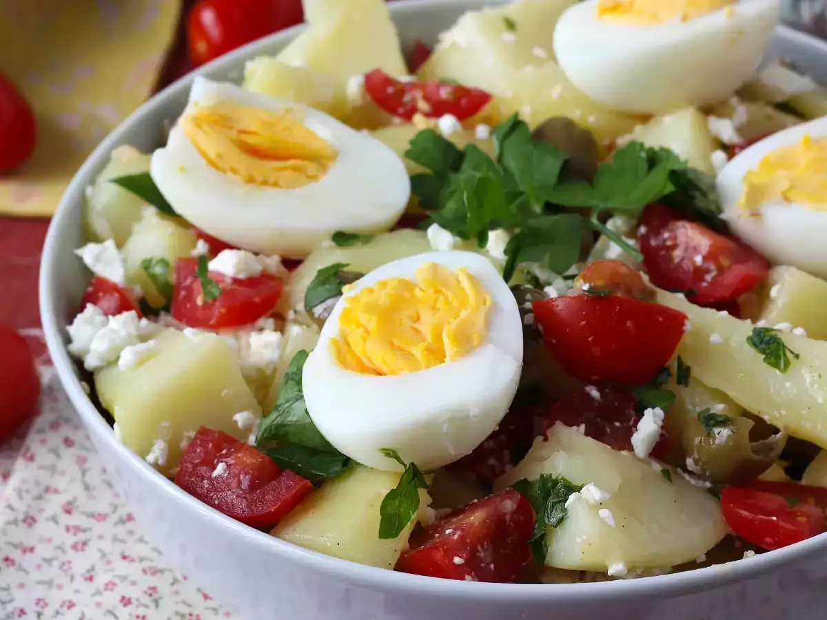 Aardappelsalade met fetakaas, ei en cherrytomaten - foto 5