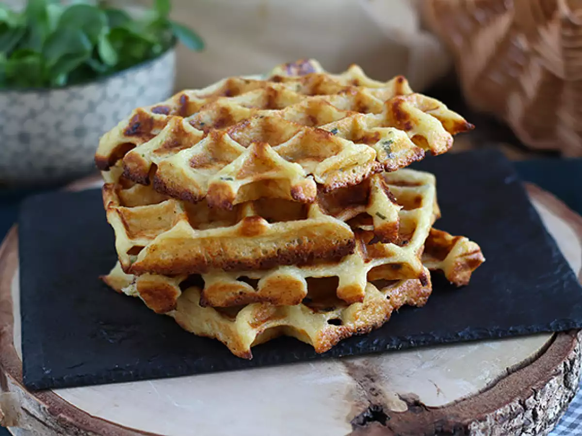 Aardappelwafels – wafelsandwich met gerookte zalm en roomkaas - foto 6