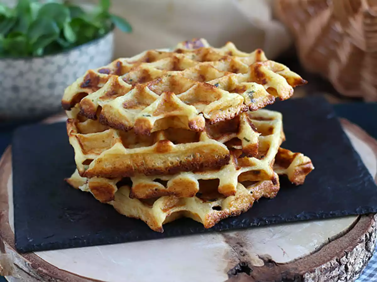 Aardappelwafels - Wafelsandwich met gerookte zalm en verse kaas - foto 6