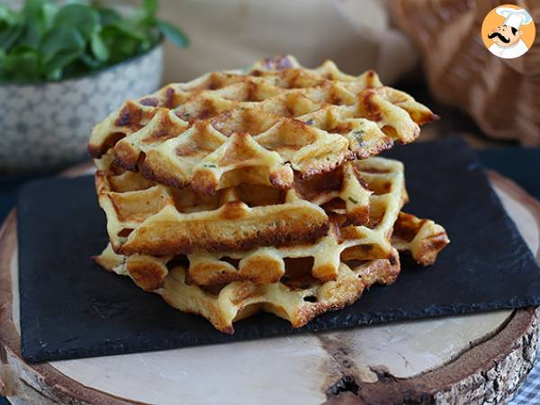 Aardappelwafels - Wafelsandwich met gerookte zalm en verse kaas - foto 6